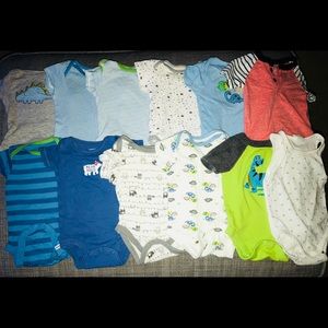 EUC. Bundle of short-sleeved onesies